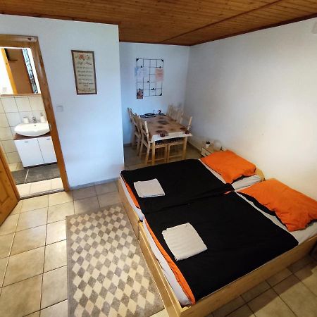 Suello Feszek Apartman Apartment ทิสซาฟือแรด ภายนอก รูปภาพ