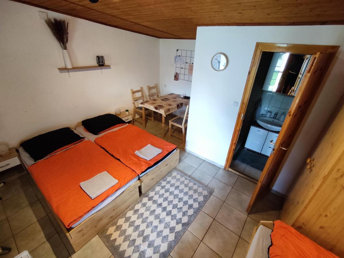 Suello Feszek Apartman Apartment ทิสซาฟือแรด ภายนอก รูปภาพ